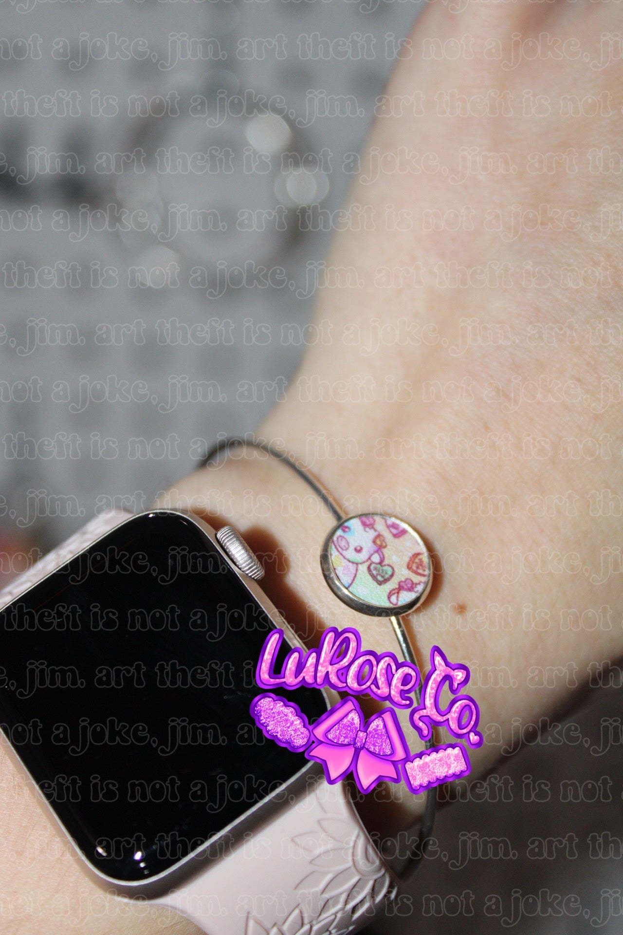 Dot circle bangle