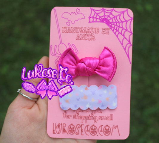 Mini pink satin knotted bow // Halloween spider snap clip set