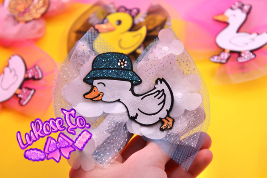 Goose in a hat flower tulle bow