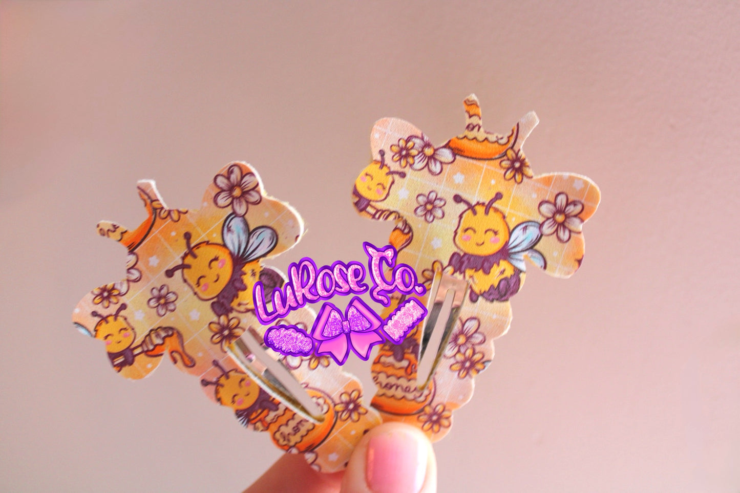 Bee snap clip