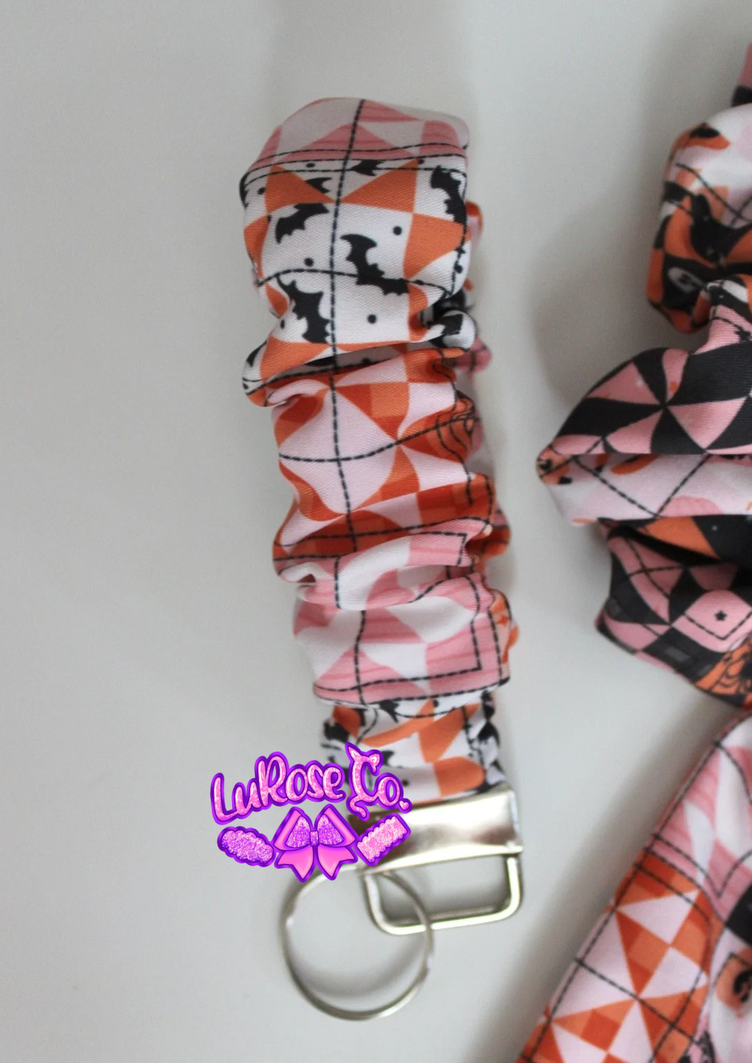 Spooky quilt short scrunchie wristlet