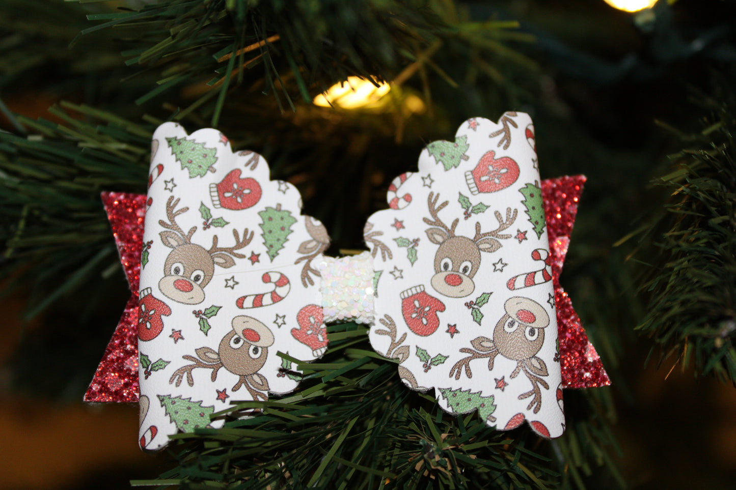 Reindeer Christmas Ck scalloped alligator clip