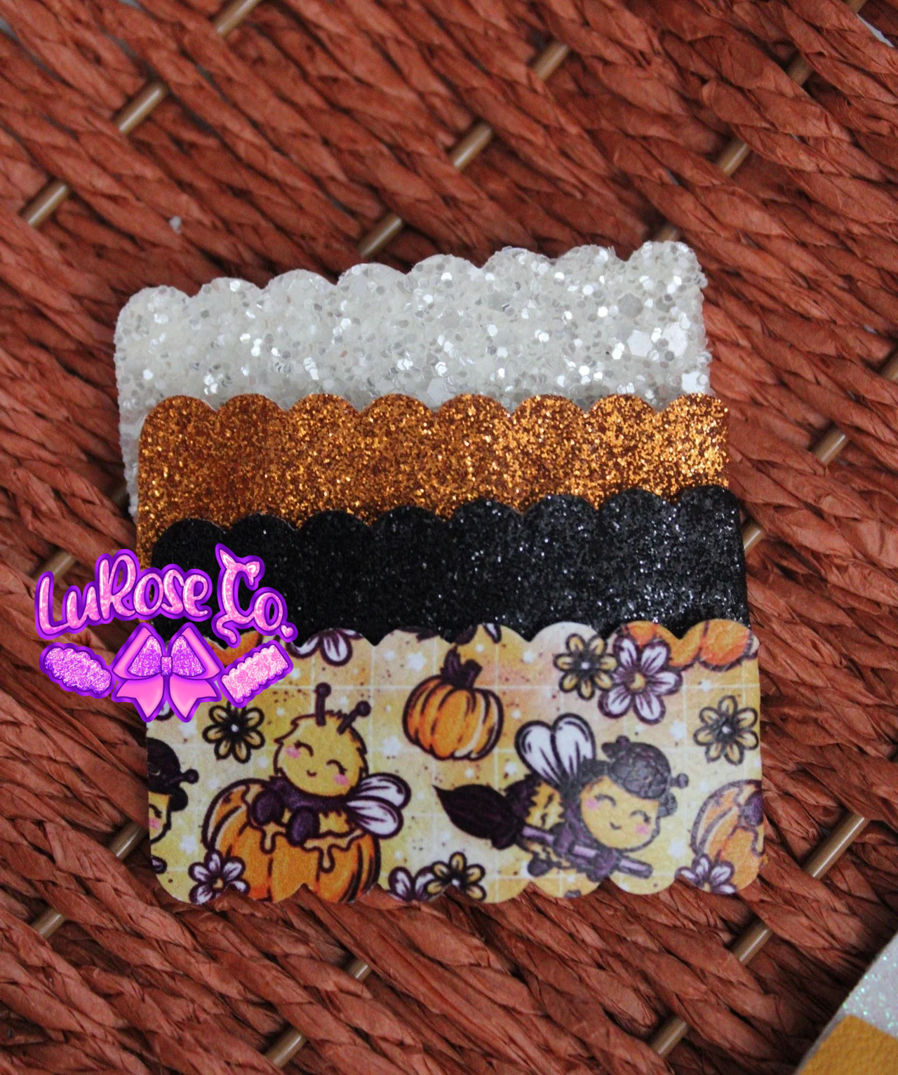 Halloween bee 2in snap clip set (4 clippies)