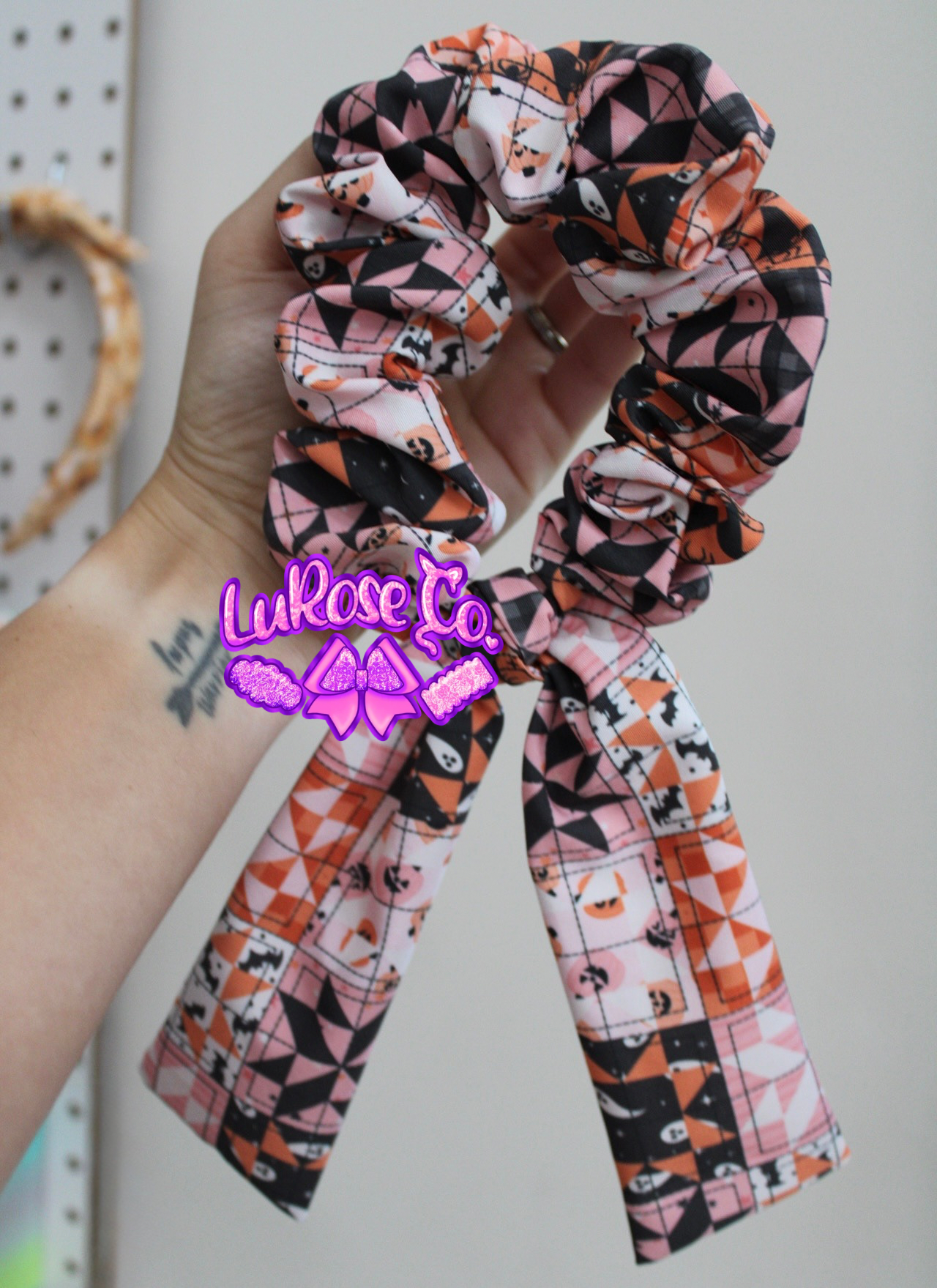 Spooky quilt scrunchie long tie