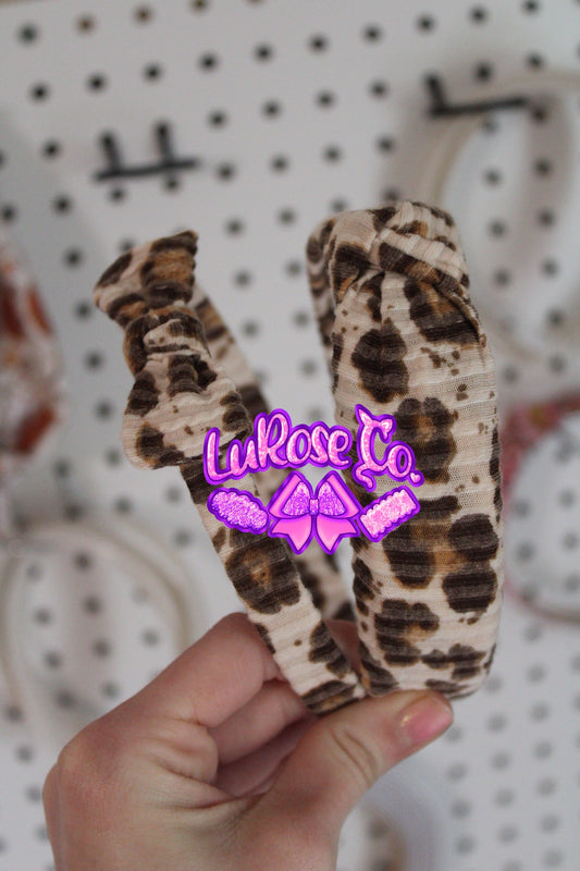 Waved mocha cheetah